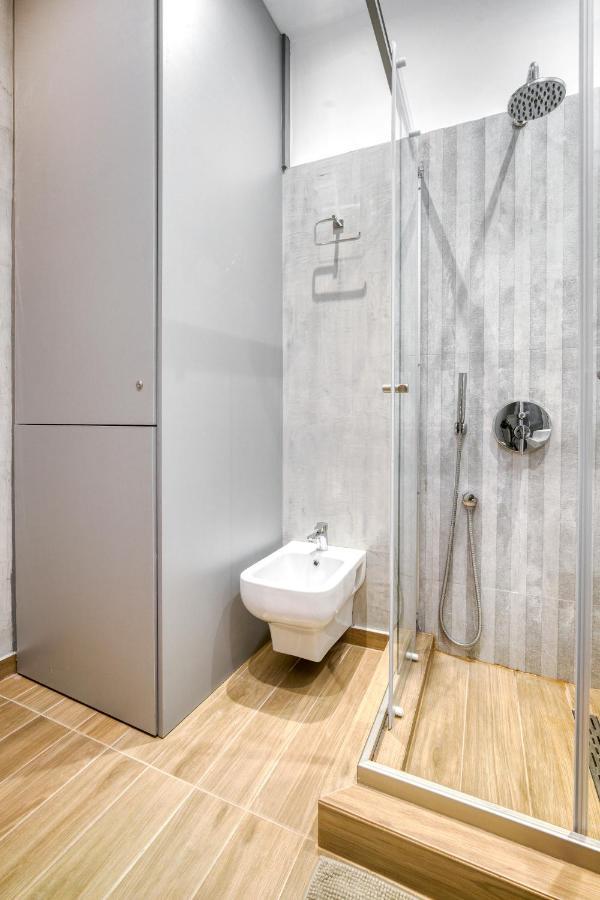 Stylish, Sunny New 2 Bedroom, Prime Central Atina Dış mekan fotoğraf